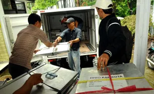 PILKADA SERENTAK : Musim Hujan, Distribusi Logistik ke Daerah Rawan Bencana Diprioritaskan