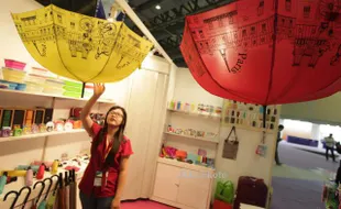 FOTO HONGKONG LIFESTYLE EXPO 2014 : Mengamati produk gaya hidup 