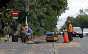 INFRASTRUKTUR SOLO : Rel KA Jl. Slamet Riyadi Terkena Proyek Sudetan, Ini Tanggapan PT KAI