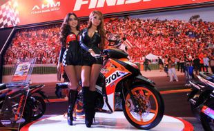 FOTO PELUNCURAN MOTOR INJEKSI TERBARU : Honda Blade 125 FI