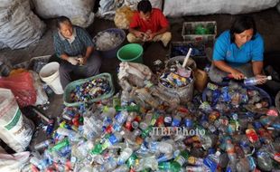 PENGELOLAAN SAMPAH SOLO : Bermodal dari DPK, Warga Sondakan Buat Bank Sampah