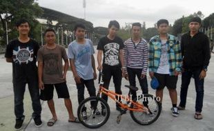 KOMUNITAS BMX FLATLAND : Tak Punya Sepeda Tetap Bisa Gabung...