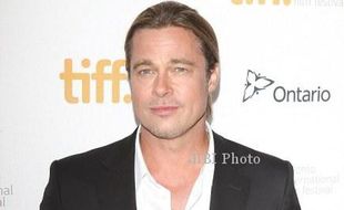 FILM BARU : Brad Pitt Jadi Karakter Culun di 22 Jump Street?