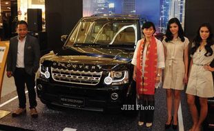 FOTO MOBIL BARU : Land Rover Kenalkan New Discovery 2014