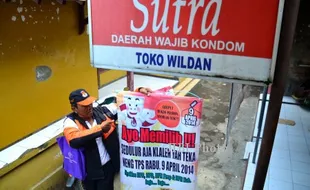 FOTO PEMILU 2014 : Pemilu Disosialisasikan di Lokalisasi Peleman