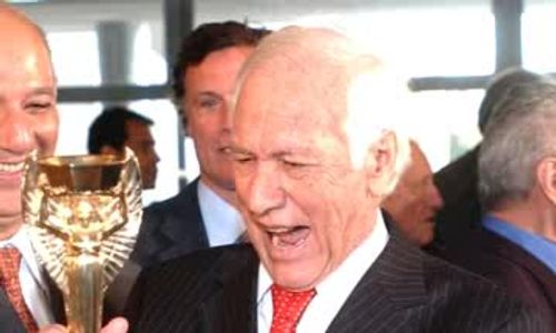 Bellini, Kapten Timnas Brasil Pengangkat Trofi Pertama PD 1958 Meninggal