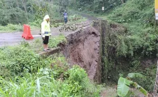 LONGSOR BOYOLALI : Longsor Selo Bertambah, 2 Rumah Rusak