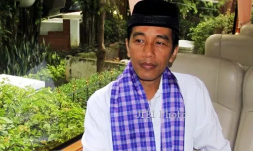 JOKOWI CAPRES : Saat Jam Kerja Jokowi Tolak Bicarakan Pencapresan 