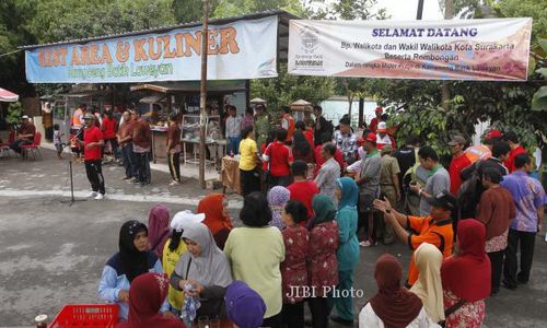 WISATA KULINER SOLO : Kuliner dan Rest Area Kampoeng Batik Laweyan Sepi Pengunjung