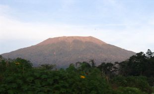 Gunung Marapi Erupsi Lagi, 4 Kecamatan Tertutup Abu