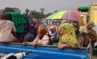 AKTIVITAS GUNUNG MERAPI : Merapi Bergemuruh, Kaca Rumah Warga Boyolali Bergetar