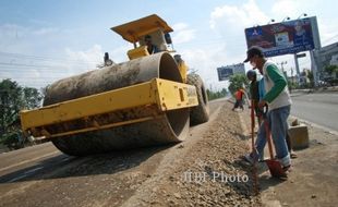 FOTO JALAN PANTURA : Peningian Permanen Jalan Pantura