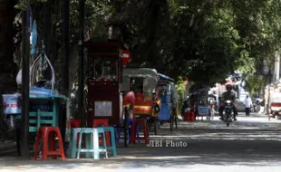 PENATAAN PKL SOLO : PKL Gerobak Kuning akan Direlokasi ke Selatan Stadion Sriwedari