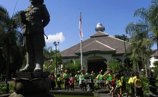 Gatot Nurmantyo Sebut Patung Soeharto Hilang, di Loji Gandrung Ada Pak