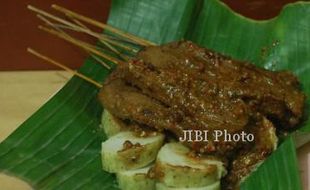 LEBARAN 2014 : Mumpung Mudik di Solo, Yuk Makan Tahu Kupat dan Sate Kere