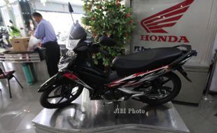 SEPEDA MOTOR BARU : Pasar Bebek Terus Tergerus, Supra X FI Diluncurkan