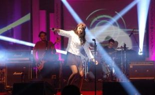 KONSER MUSIK : Vierratale, Romantis Ala Kevin-Widy 