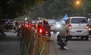 DRAG BIKE MANAHAN SOLO : Sampah Berserakan di Taman Manahan