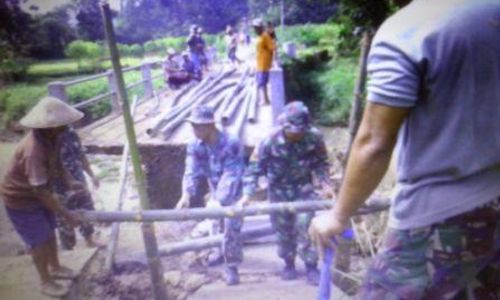 JALAN RUSAK BOYOLALI : Hujan Deras, Jembatan Mojo Andong Ambrol