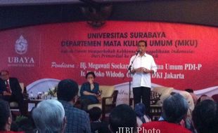 KULIAH UMUM JOKOWI-MEGA : Jokowi: Blusukan Itu Bukan Pencitraan