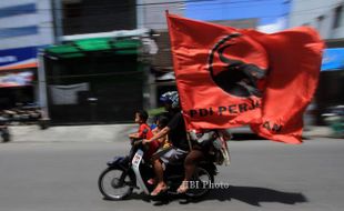 PEMILU 2014 : Bupati Semarang Tersangka Kasus Money Politics, PDIP Siapkan Tim Bantuan Hukum   