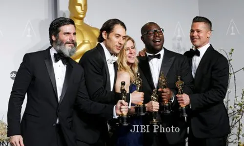 FILM BARU : Terbaik Oscar, 12 Years a Slave Gagal Pukau Solo