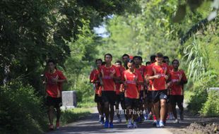 FOTO PERSIS SOLO : Latihan Cross Country 