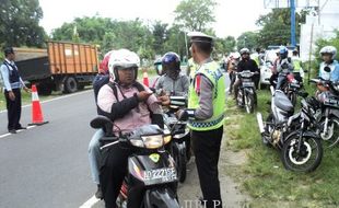 LALU LINTAS KUDUS : Pengendara Motor Paling Tak Patuh Aturan