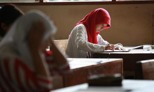 FOTO UJIAN NASIONAL 2014 : Ujian Nasional Pendidikan Kesetaraan