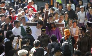 FOTO PASKAH 2014 : Drama Visualisasi Penyalipan Yesus Kristus 