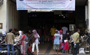 FOTO HARI KONSUMEN NASIONAL : Gerakan Cinta Produk Dalam Neger