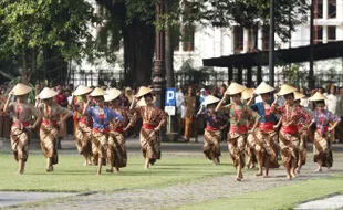 HARI TARI SEDUNIA : Catat Ini Agenda Solo Menari 24 Jam, Selasa-Rabu