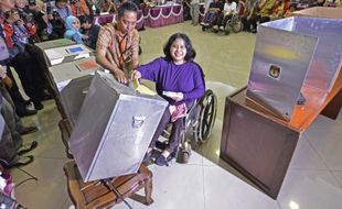 FOTO PEMILU 2014 : Simulasi Pemilu Bagi Pemilih Disabilitas