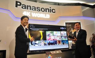 FOTO PANASONIC : Presiden Panasonic Gobel Jelaskan Televisi