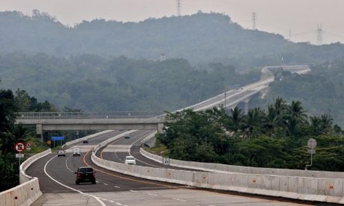 TOL SOLO-SEMARANG : Gubernur Ganjar Pengin 2015 Tol Bawen-Solo Rampung