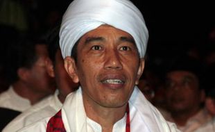 KAMPANYE JOKOWI : Dari Menyebut Diri Mirip Dude Herlino sampai Baca Kitab Kuning