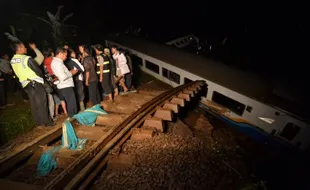 KERETA ANJLOK : KA Jayabaya Anjlok di Batang, Ratusan Penumpang Segera Dievakuasi 