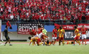 PERSIS SOLO 1-0 PERSIP PEKALONGAN: Persis Menang Untung, Persip "Parkir Bus"