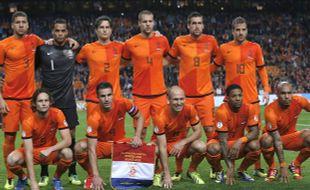 GRUP B PIALA DUNIA 2014 : Inilah Prediksi Spanyol Vs Belanda 