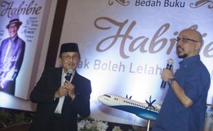 FOTO PELUNCURAN BUKU HABIBIE : Habibie ,Tak Boleh Lelah dan Kalah