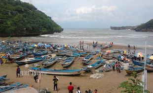 3 Bocah Terseret Ombak Pantai Gua Cemara Bantul, 2 Hilang