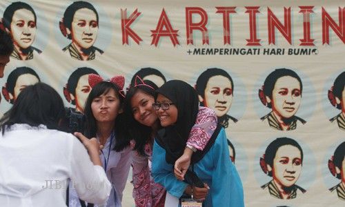 HARI KARTINI 2015 : Walikota Magelang Gelar Kuis Khusus Ibu-ibu  