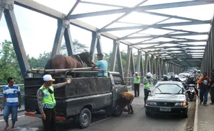 Gara-Gara Pikap Mogok, Jalur Wonogiri-Solo Macet 2 Jam