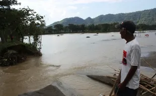 BANJIR KLATEN : Ratusan Hektare Sawah Klaten Jadi Danau Dadakan