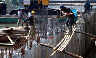 FOTO JEDI : Jakarta Emergency Dregding Inisiative Atasi Banjir