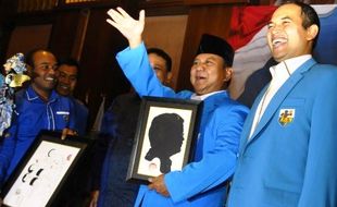 FOTO PRABOWO CAPRES : Prabowo Orasi Kebangsaan di Rapimnas KNI