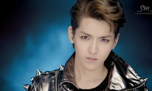 K-POP : Hengkang dari Exo, Kris Sulit Dapatkan Manajemen Artis