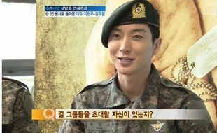 K-POP : Donghae dan Yesung Nantikan Kepulangan Leeteuk