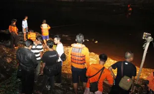 WARGA TENGGELAM BOYOLALI : BPBD: Ada 7 Orang Tewas Tenggelam di Sungai