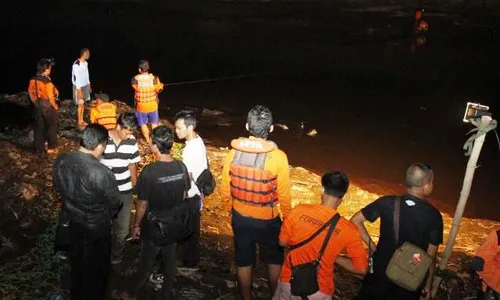 TRAGEDI ANAK : Mandi di Sungai, Tiga Santri Madiun Ditemukan Tewas